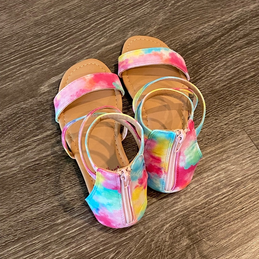 ๐พHP๐พ GIRLS' OLIVIA MILLER Girls Color Ensemble Sandal
NWOT Size 13 - Picture 2 of 11